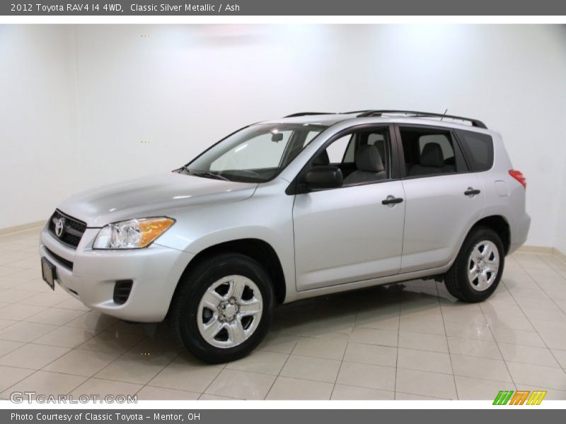 Front 3/4 View of 2012 RAV4 I4 4WD