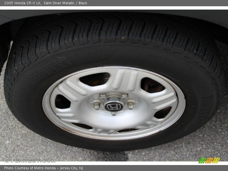 Satin Silver Metallic / Black 2005 Honda CR-V LX