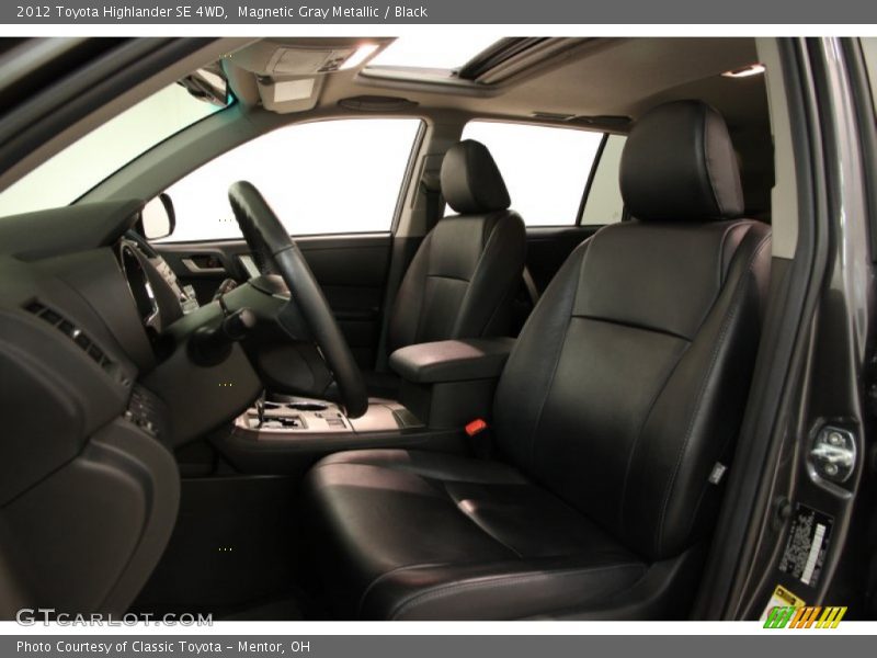 Magnetic Gray Metallic / Black 2012 Toyota Highlander SE 4WD