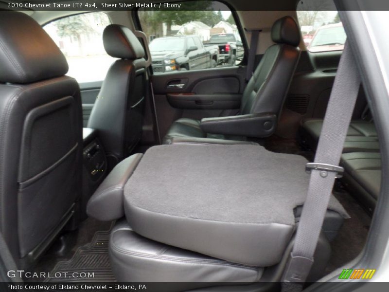 Sheer Silver Metallic / Ebony 2010 Chevrolet Tahoe LTZ 4x4