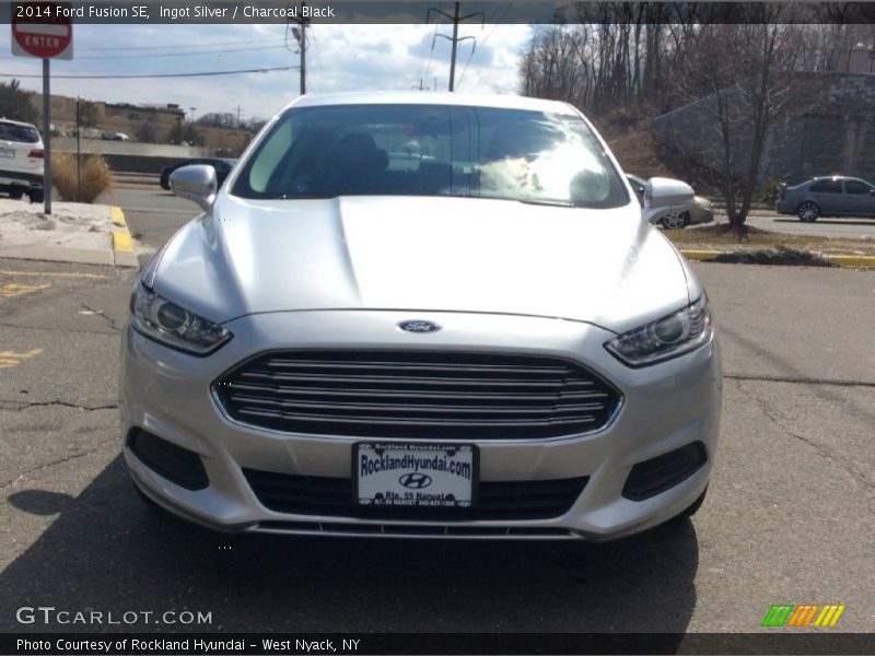 Ingot Silver / Charcoal Black 2014 Ford Fusion SE