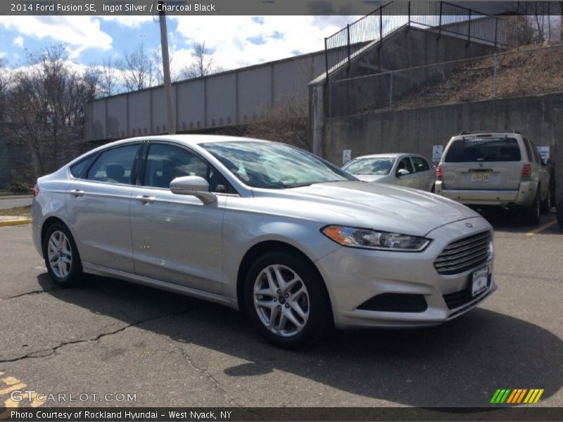 Ingot Silver / Charcoal Black 2014 Ford Fusion SE