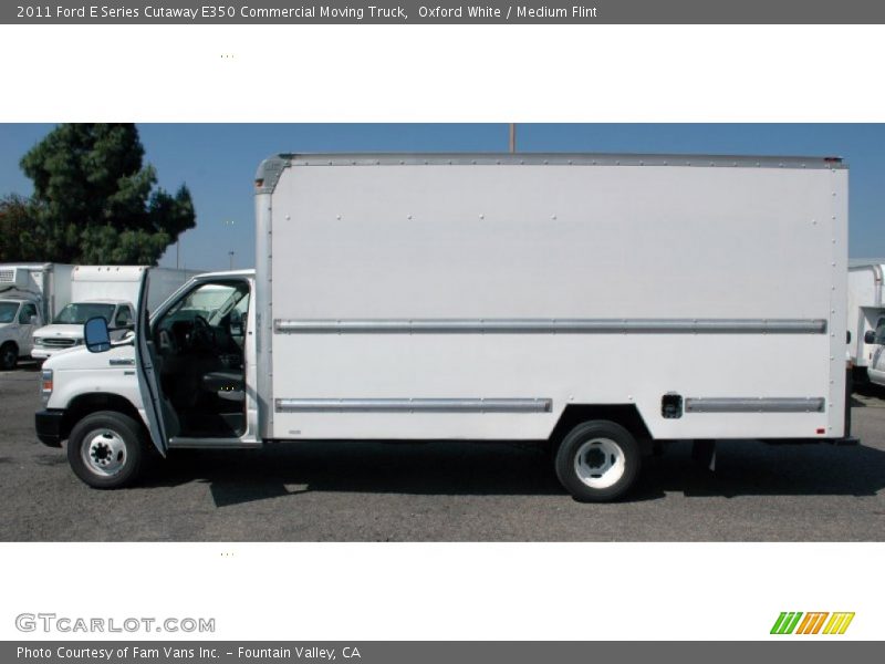 Oxford White / Medium Flint 2011 Ford E Series Cutaway E350 Commercial Moving Truck