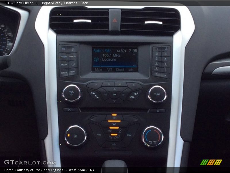 Ingot Silver / Charcoal Black 2014 Ford Fusion SE