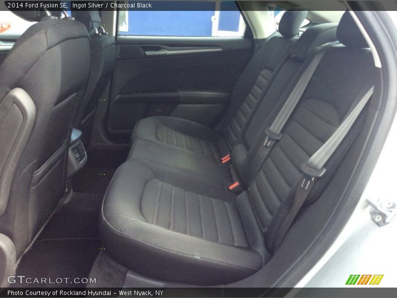 Ingot Silver / Charcoal Black 2014 Ford Fusion SE