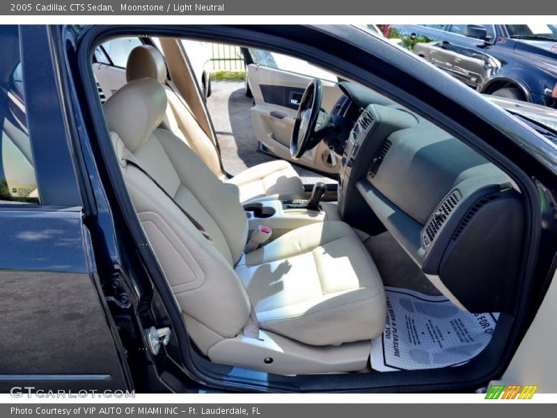 Moonstone / Light Neutral 2005 Cadillac CTS Sedan
