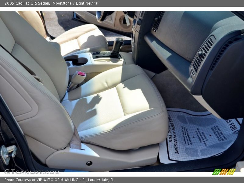 Moonstone / Light Neutral 2005 Cadillac CTS Sedan