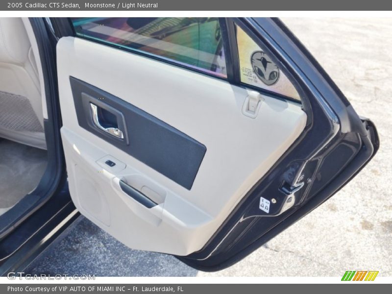 Moonstone / Light Neutral 2005 Cadillac CTS Sedan
