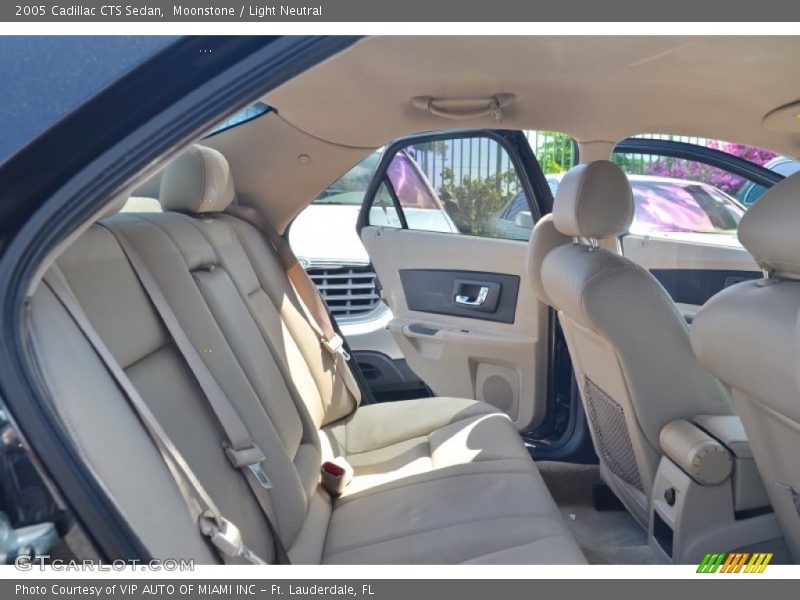 Moonstone / Light Neutral 2005 Cadillac CTS Sedan