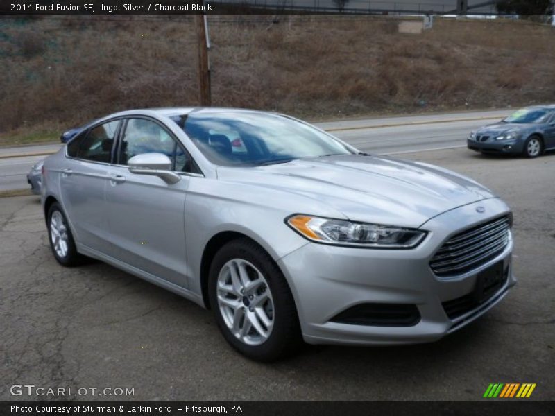 Ingot Silver / Charcoal Black 2014 Ford Fusion SE