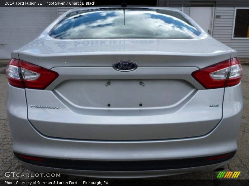 Ingot Silver / Charcoal Black 2014 Ford Fusion SE