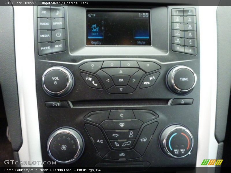 Ingot Silver / Charcoal Black 2014 Ford Fusion SE