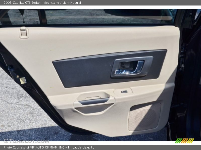 Moonstone / Light Neutral 2005 Cadillac CTS Sedan