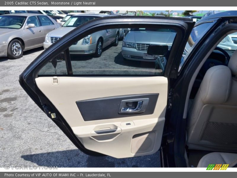 Moonstone / Light Neutral 2005 Cadillac CTS Sedan