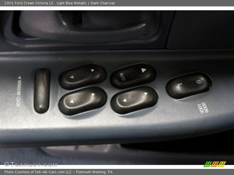 Light Blue Metallic / Dark Charcoal 2001 Ford Crown Victoria LX
