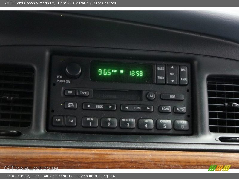 Light Blue Metallic / Dark Charcoal 2001 Ford Crown Victoria LX