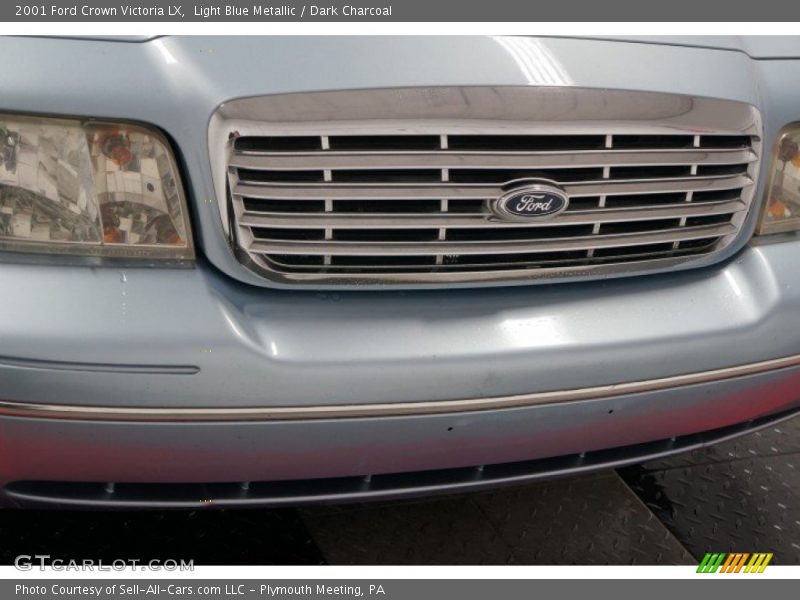 Light Blue Metallic / Dark Charcoal 2001 Ford Crown Victoria LX