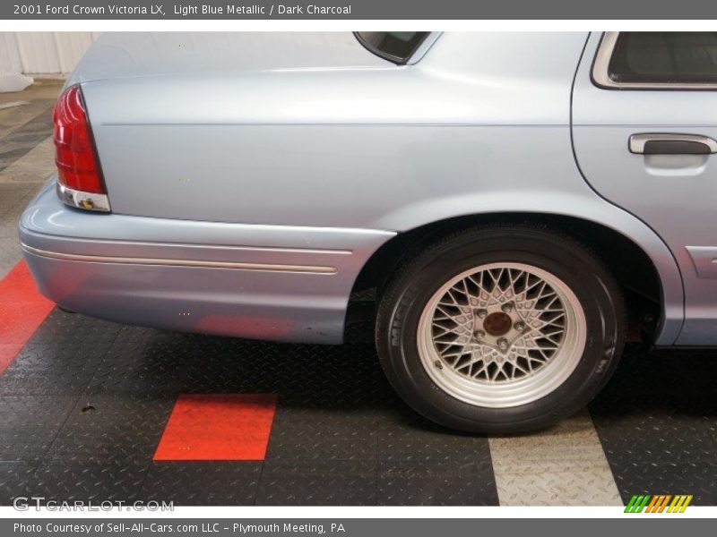 Light Blue Metallic / Dark Charcoal 2001 Ford Crown Victoria LX