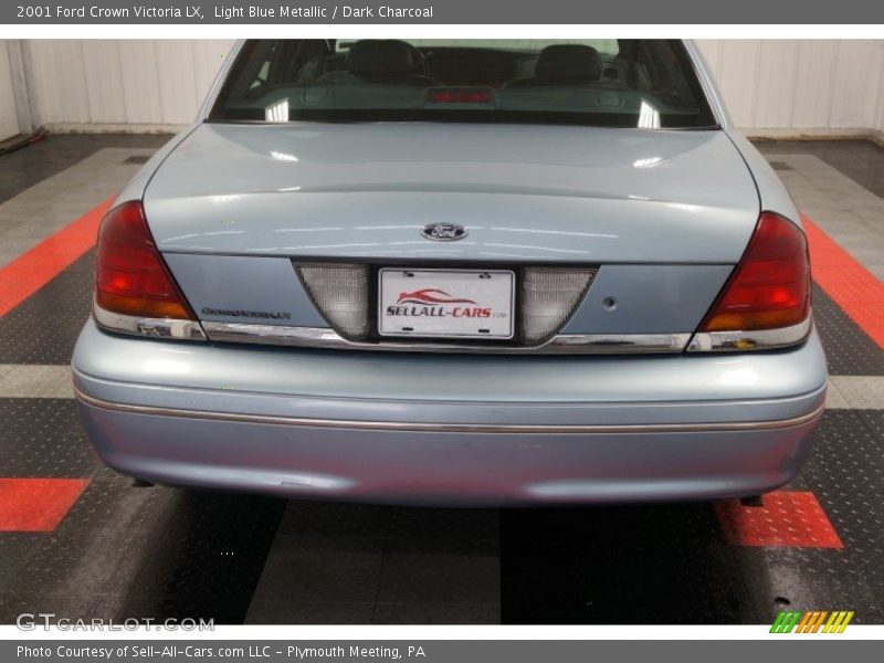 Light Blue Metallic / Dark Charcoal 2001 Ford Crown Victoria LX