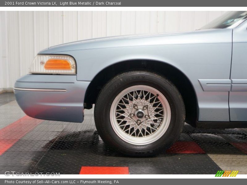 Light Blue Metallic / Dark Charcoal 2001 Ford Crown Victoria LX
