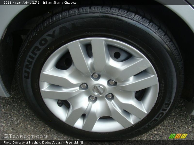 Brilliant Silver / Charcoal 2011 Nissan Altima 2.5 S