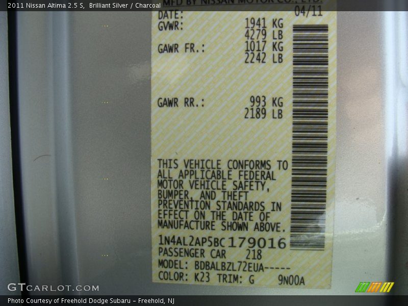 Brilliant Silver / Charcoal 2011 Nissan Altima 2.5 S