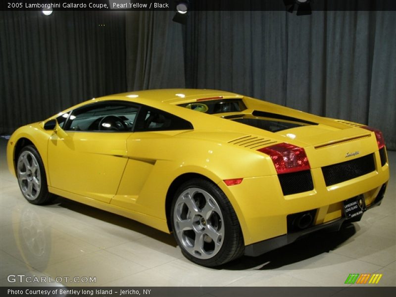 Pearl Yellow / Black 2005 Lamborghini Gallardo Coupe
