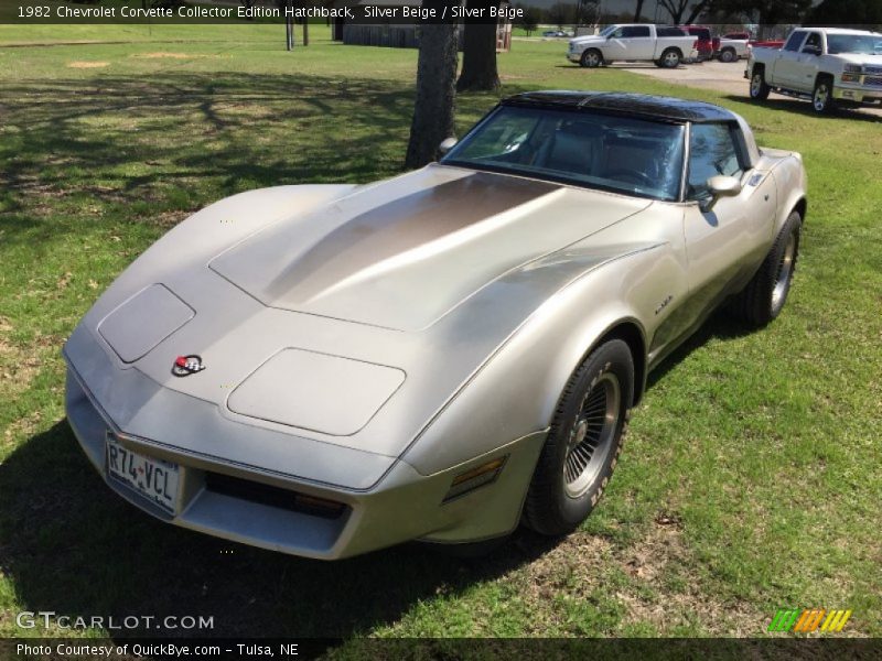 Silver Beige / Silver Beige 1982 Chevrolet Corvette Collector Edition Hatchback