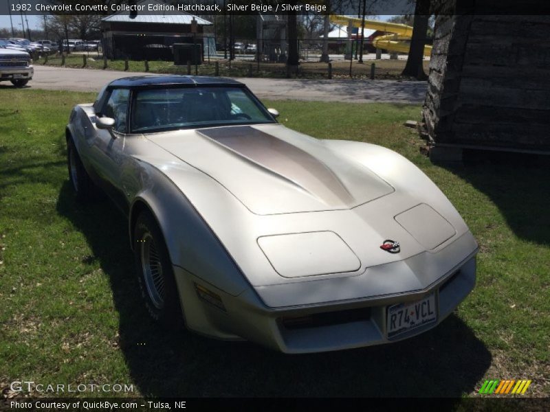 Silver Beige / Silver Beige 1982 Chevrolet Corvette Collector Edition Hatchback