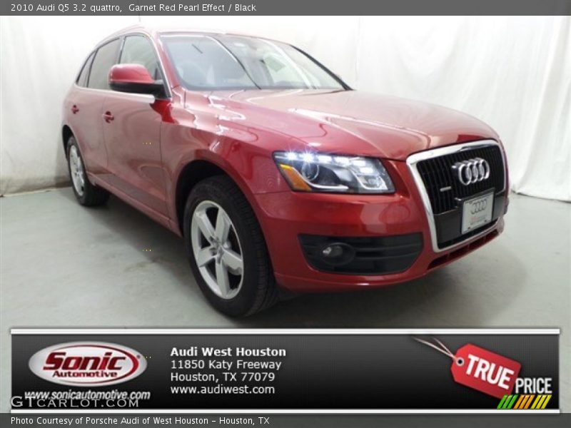 Garnet Red Pearl Effect / Black 2010 Audi Q5 3.2 quattro