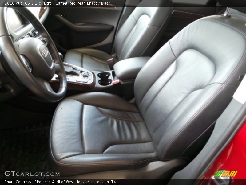 Garnet Red Pearl Effect / Black 2010 Audi Q5 3.2 quattro
