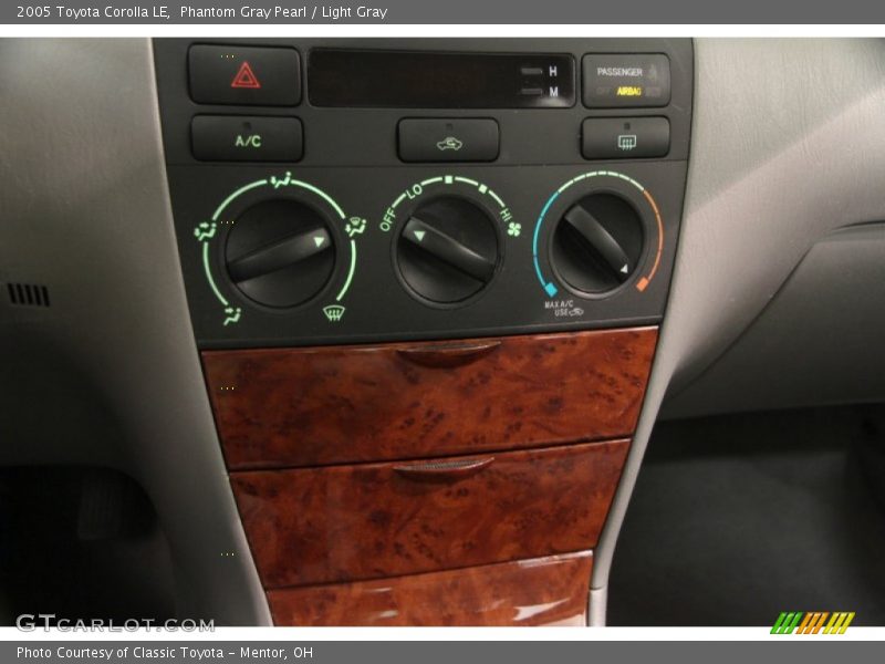 Phantom Gray Pearl / Light Gray 2005 Toyota Corolla LE