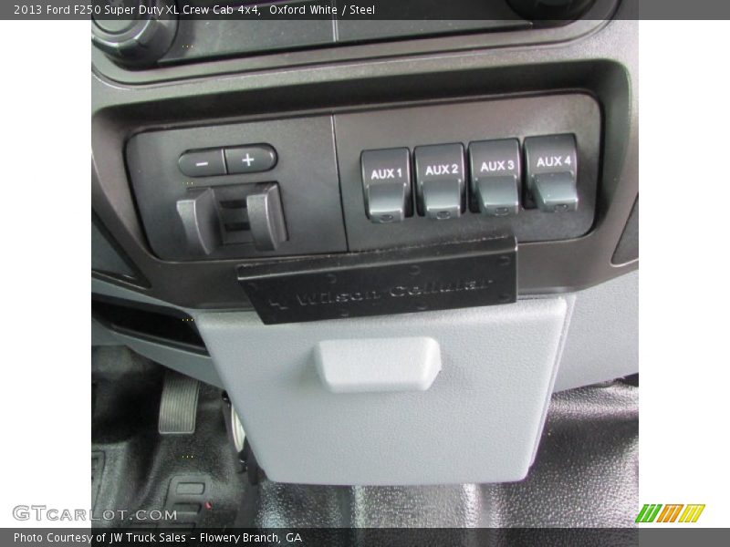 Oxford White / Steel 2013 Ford F250 Super Duty XL Crew Cab 4x4