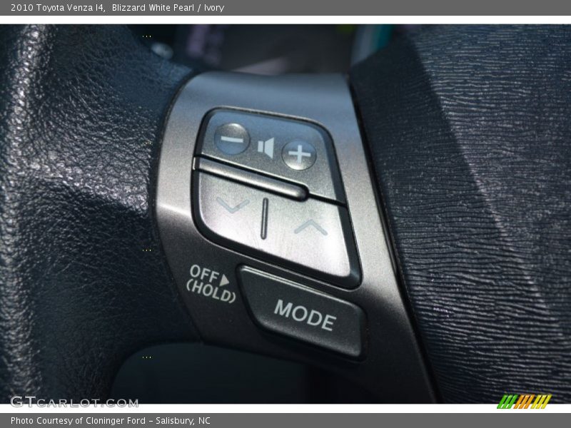 Blizzard White Pearl / Ivory 2010 Toyota Venza I4