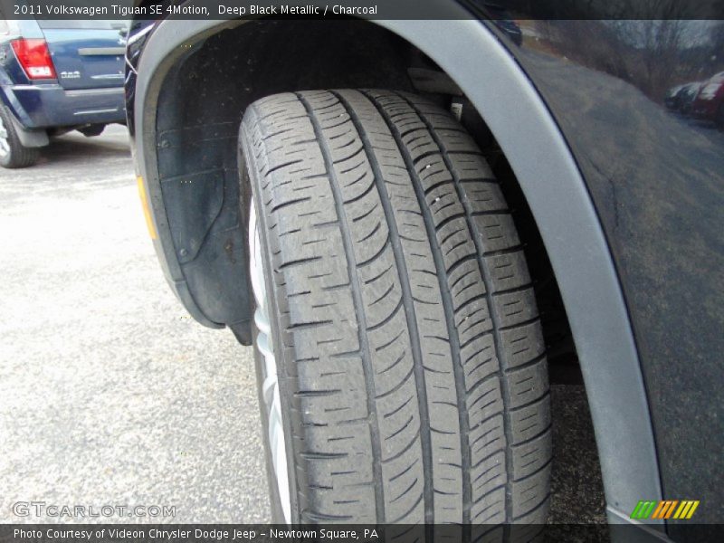 Deep Black Metallic / Charcoal 2011 Volkswagen Tiguan SE 4Motion