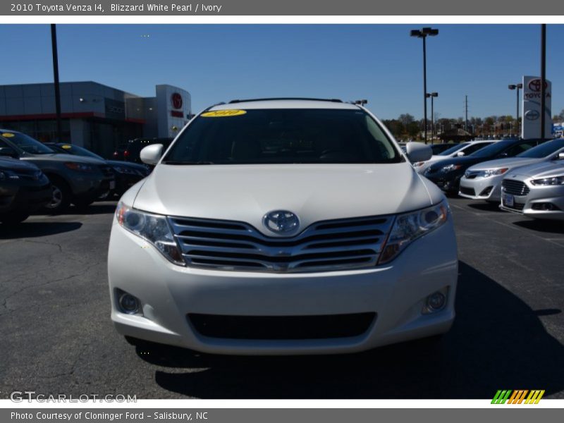 Blizzard White Pearl / Ivory 2010 Toyota Venza I4