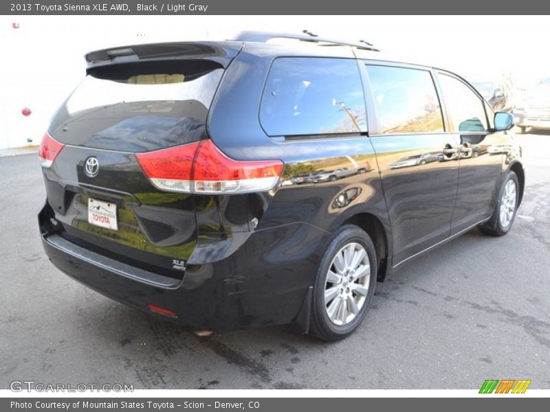 Black / Light Gray 2013 Toyota Sienna XLE AWD