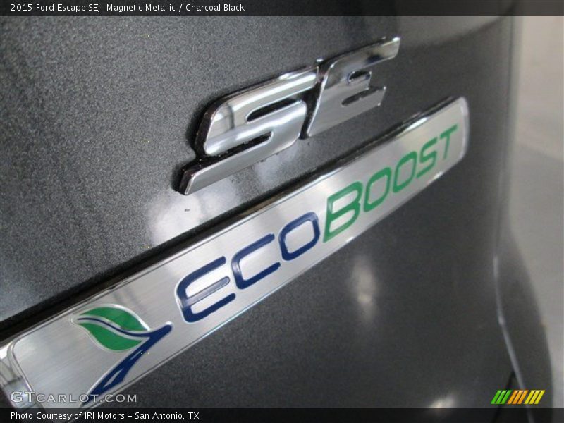 Magnetic Metallic / Charcoal Black 2015 Ford Escape SE
