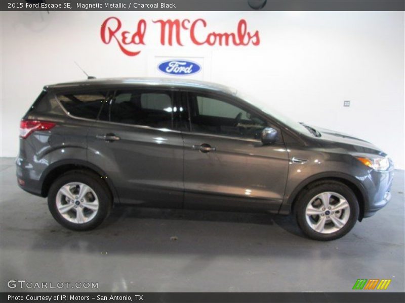 Magnetic Metallic / Charcoal Black 2015 Ford Escape SE