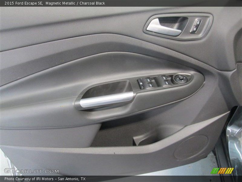 Magnetic Metallic / Charcoal Black 2015 Ford Escape SE