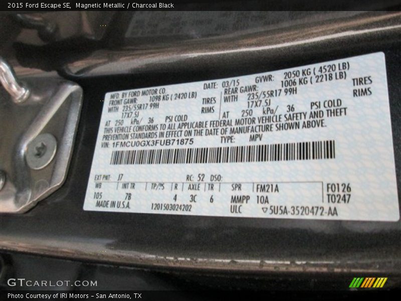 Magnetic Metallic / Charcoal Black 2015 Ford Escape SE