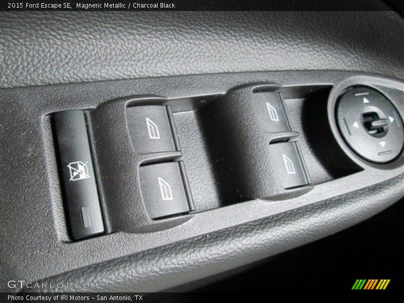 Magnetic Metallic / Charcoal Black 2015 Ford Escape SE