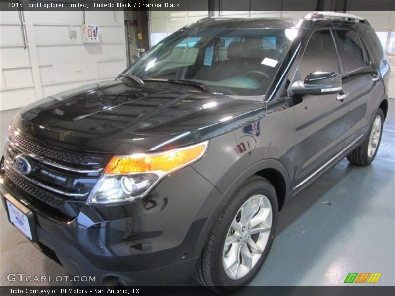 Tuxedo Black / Charcoal Black 2015 Ford Explorer Limited