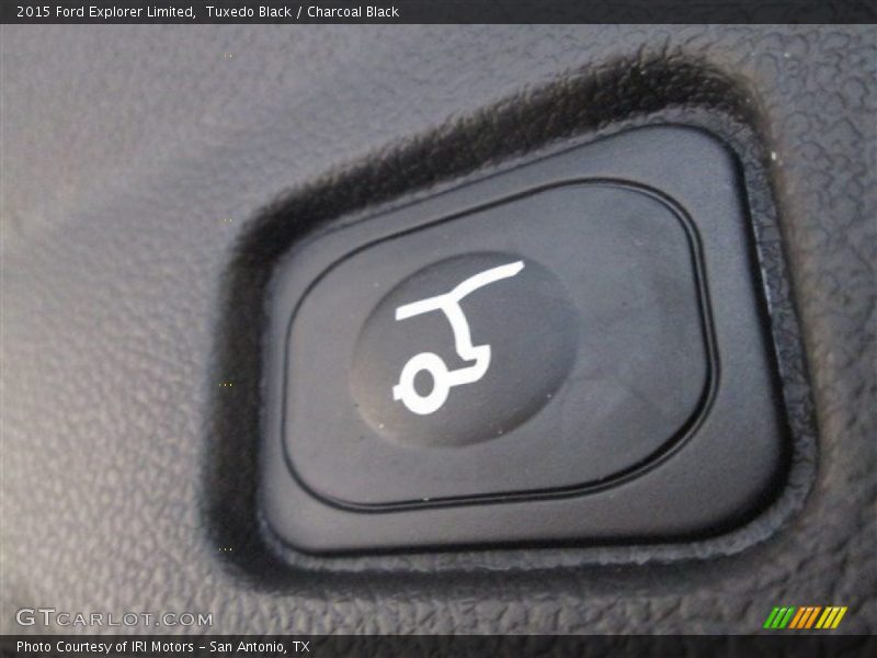 Tuxedo Black / Charcoal Black 2015 Ford Explorer Limited