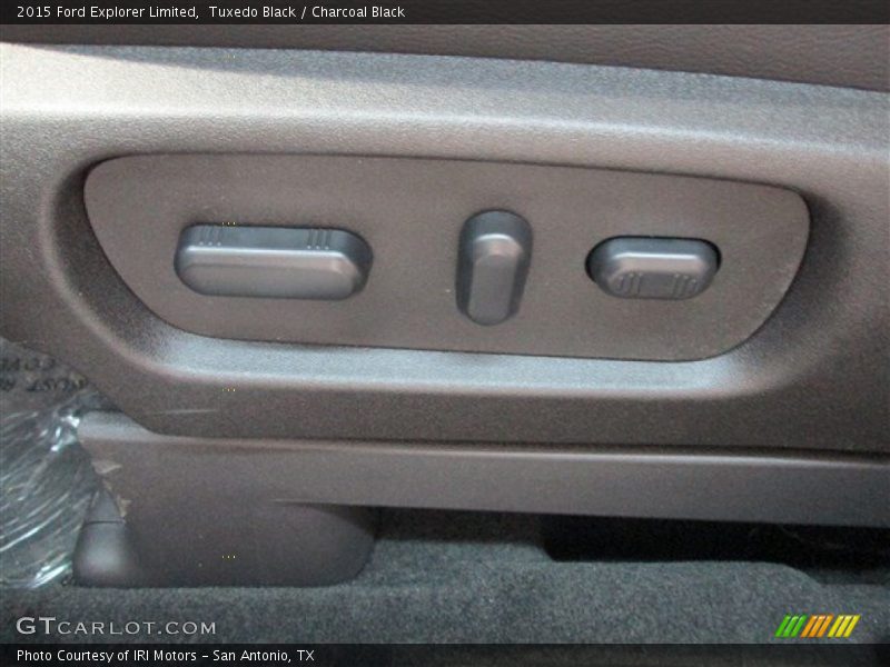 Tuxedo Black / Charcoal Black 2015 Ford Explorer Limited