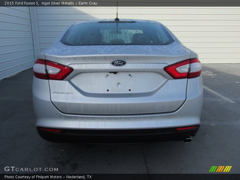 Ingot Silver Metallic / Earth Gray 2015 Ford Fusion S