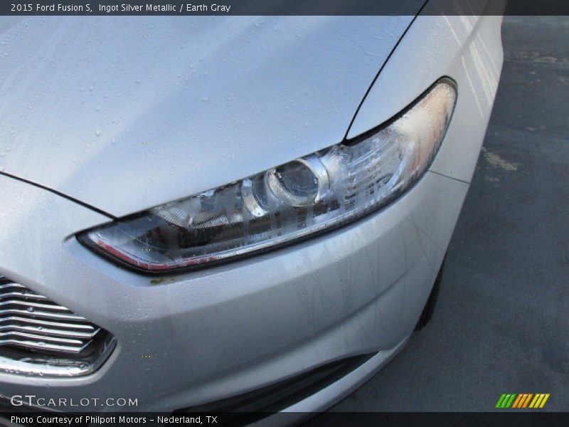 Ingot Silver Metallic / Earth Gray 2015 Ford Fusion S