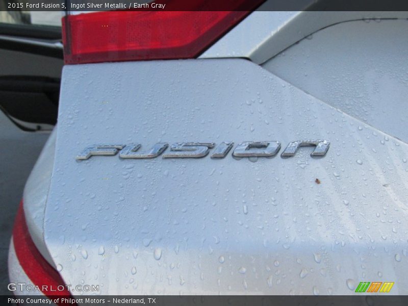Ingot Silver Metallic / Earth Gray 2015 Ford Fusion S