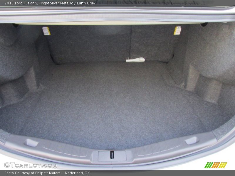 Ingot Silver Metallic / Earth Gray 2015 Ford Fusion S