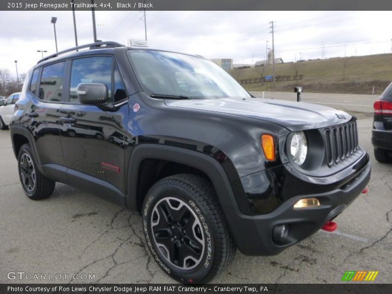 Front 3/4 View of 2015 Renegade Trailhawk 4x4